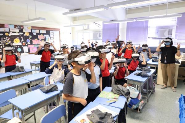 VR